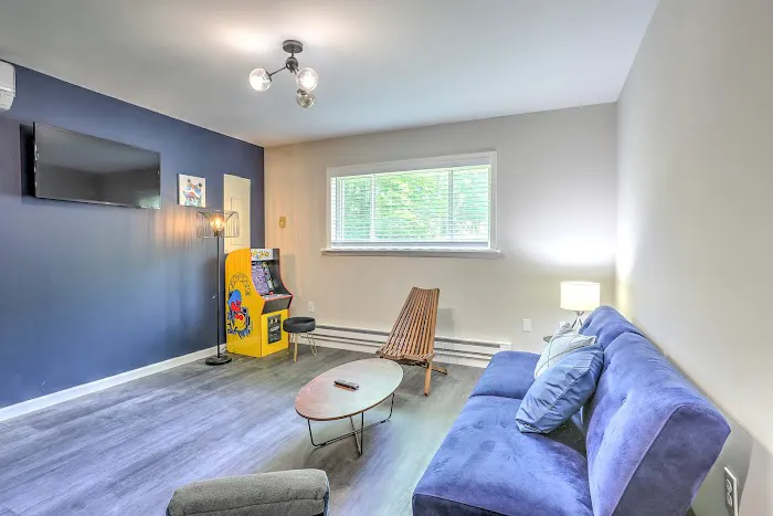 Creek Front Pocono Mountain Getaway in Tobyhanna PA, w. Gameroom & Sauna 4