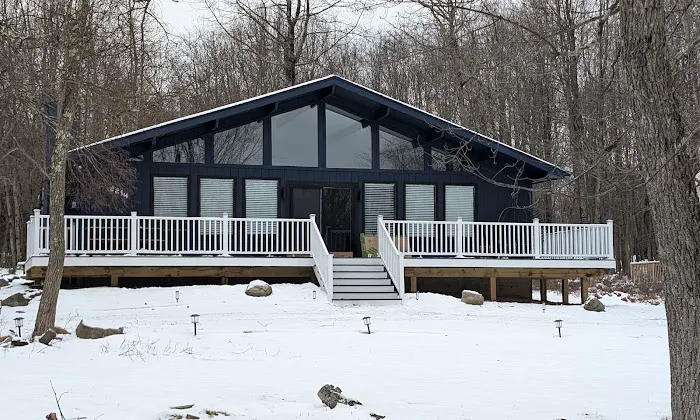 The Cozy Blue Chalet 4