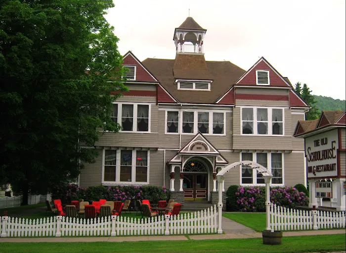 The Old Schoolhouse Inn & Restaurant 4