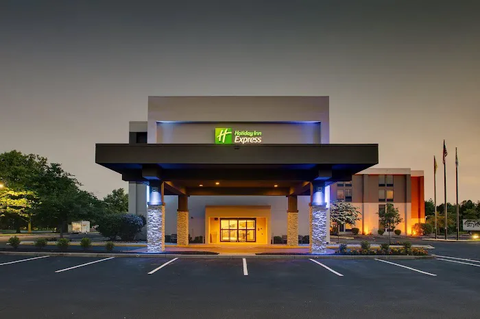 Holiday Inn Express Voorhees - Mt. Laurel, an IHG Hotel 5