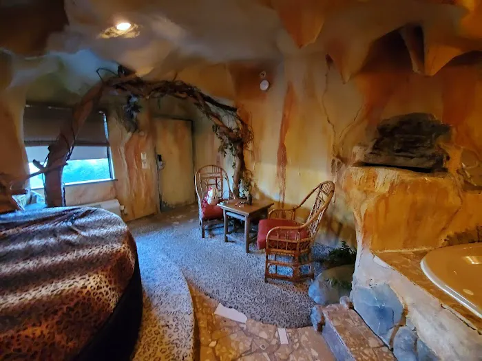 Feather Nest Inn 5