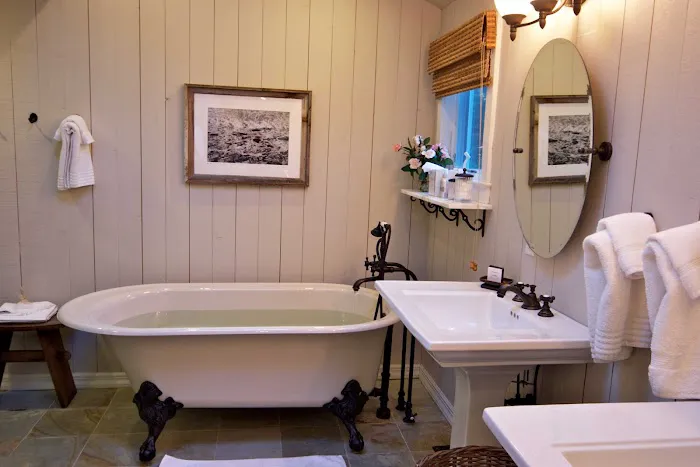 Graybarn Cottage 4