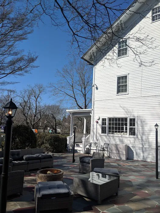 The Hedges Inn East Hampton 4
