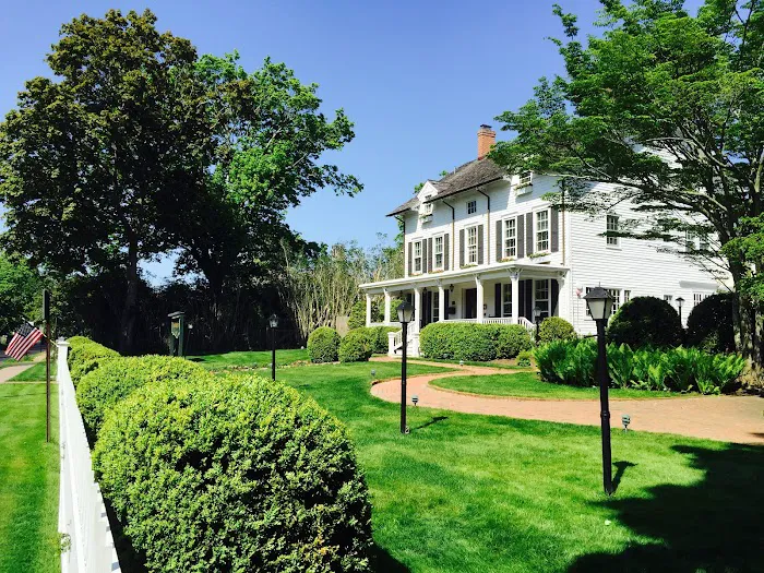 The Hedges Inn East Hampton 4