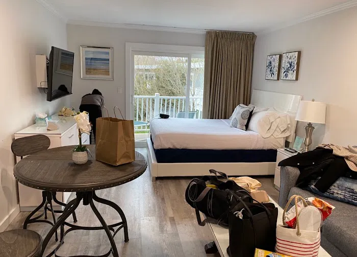 East Hampton House Resort 4