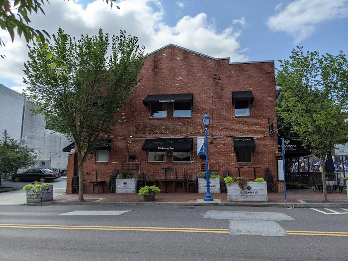 Mainstay Inn 4