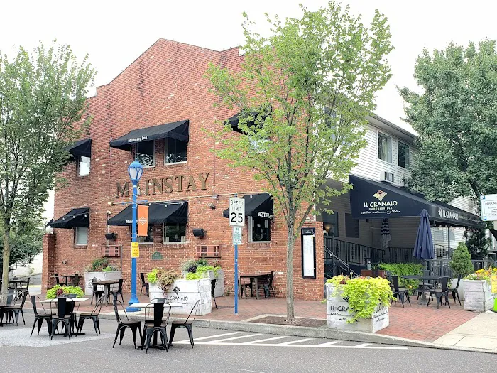 Mainstay Inn 4