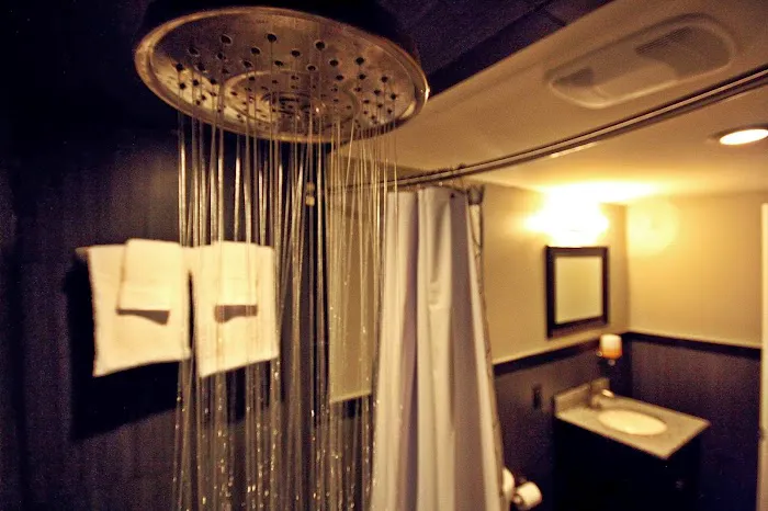 The Anuva Hotel 4