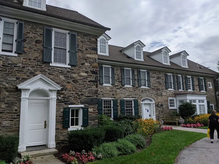 Wyndham Alumnae House 4