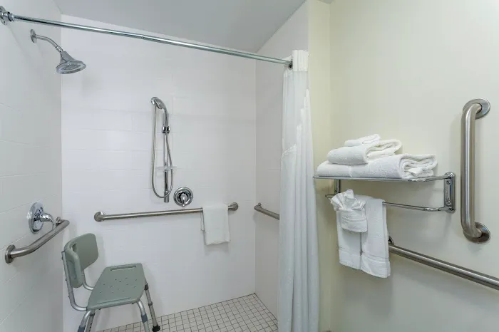 Holiday Inn Express & Suites Philadelphia - King of Prussia by IHG 4