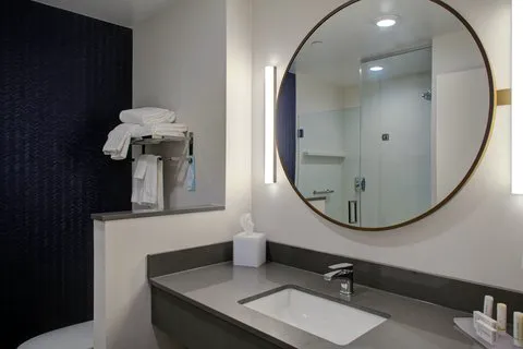 Fairfield Inn & Suites by Marriott Allentown West 4