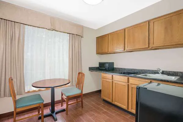 Hawthorn Suites by Wyndham Allentown-Fogelsville 4