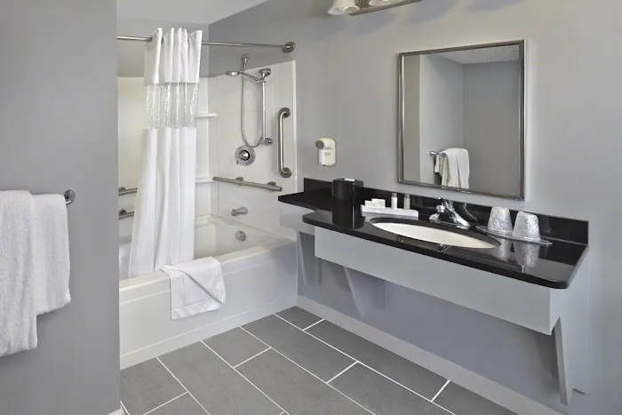 New Haven Village Suites 5