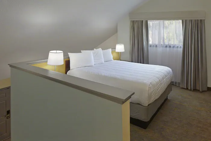 New Haven Village Suites 5