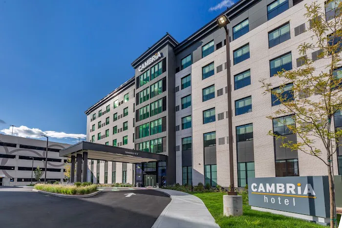 Cambria Hotel New Haven University Area 5
