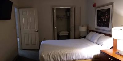 The Suites at Yale - New Haven