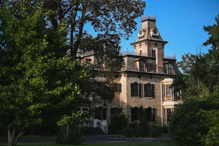Edgewood Mansion at Hutton Brickyards 4