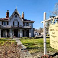Delamater Inn & Conference Center ico