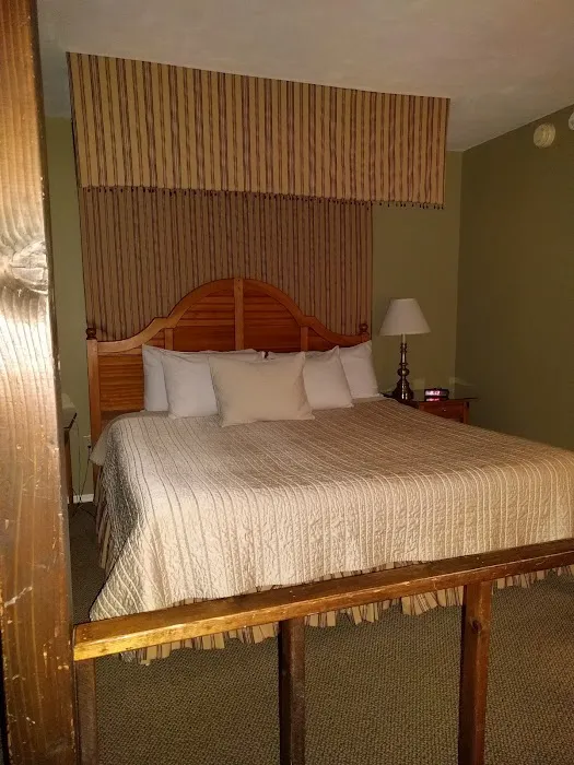 Delamater Inn & Conference Center 5