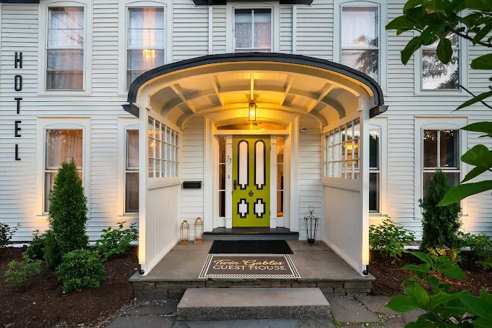 Twin Gables of Woodstock 4
