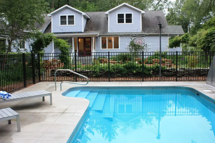 Catskill Rose Lodging & Dining 4