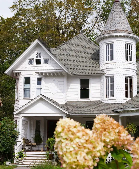 Shadowcrest Guest House 4