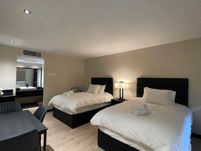 Grandor Kosher Suites 4