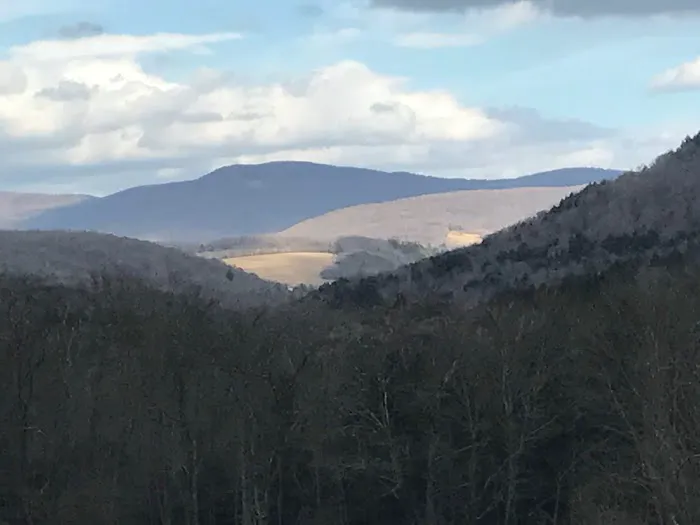 Breezy Hill Inn 4