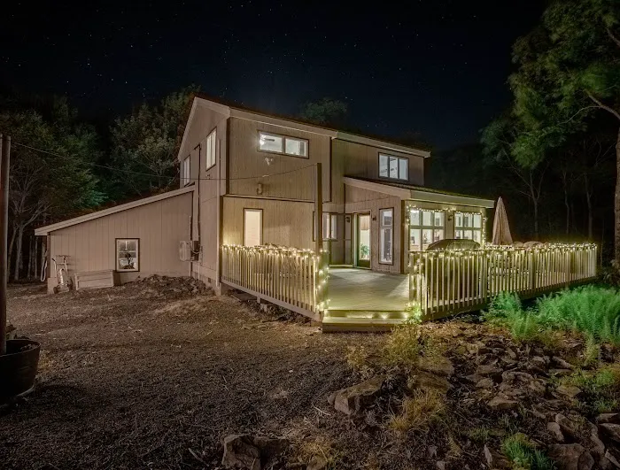 Rocky Forest Cabin 4