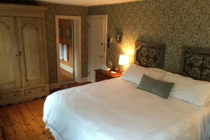 The Frogtown Inn Bed & Breakfast 4