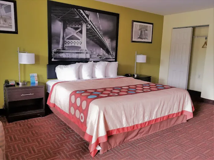 Royal Inn 4