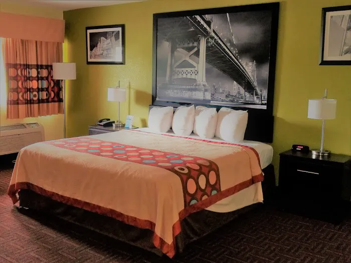 Royal Inn 4