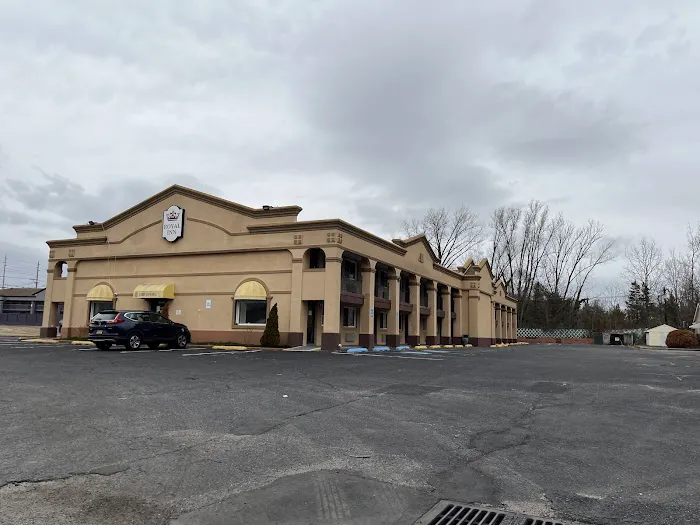 Royal Inn 4