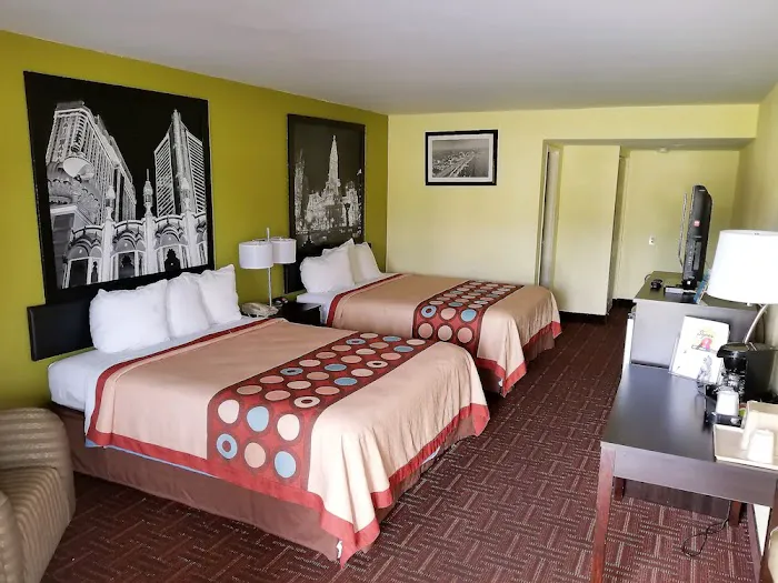 Royal Inn 4