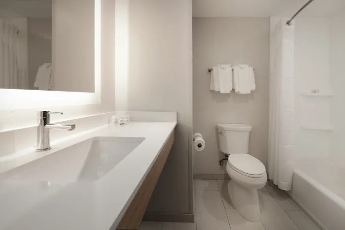 Holiday Inn Express & Suites Williamstown - Glassboro by IHG 5