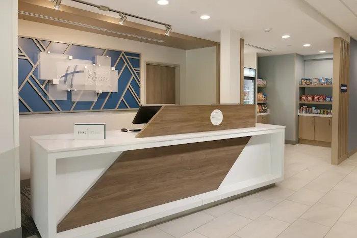 Holiday Inn Express & Suites Williamstown - Glassboro by IHG 5