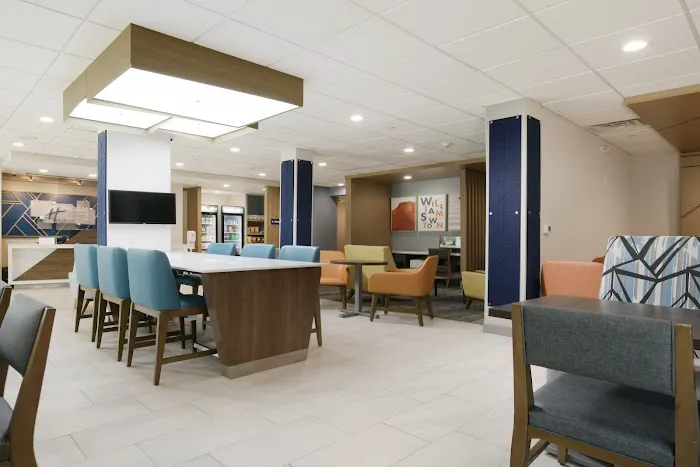 Holiday Inn Express & Suites Williamstown - Glassboro by IHG 5