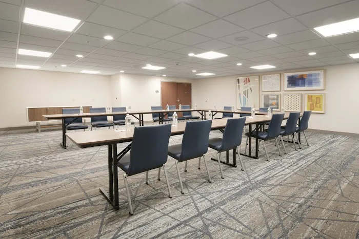 Holiday Inn Express & Suites Williamstown - Glassboro by IHG 5