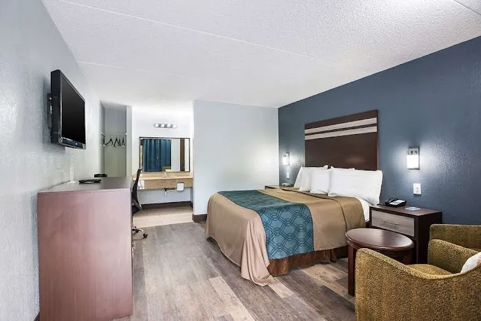 Red Carpet Inn & Suites 524 NJ-73 Hammonton NJ 4