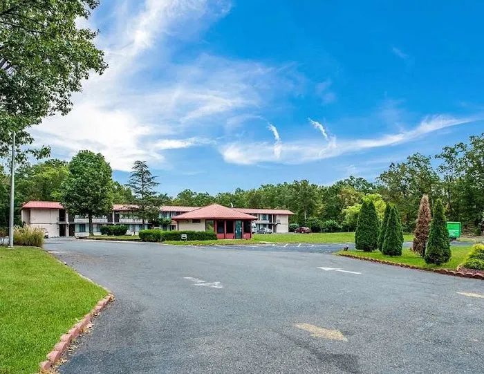 Red Carpet Inn & Suites 524 NJ-73 Hammonton NJ 4