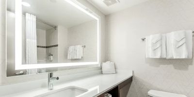 Holiday Inn Express Philadelphia - Penns Landing by IHG
