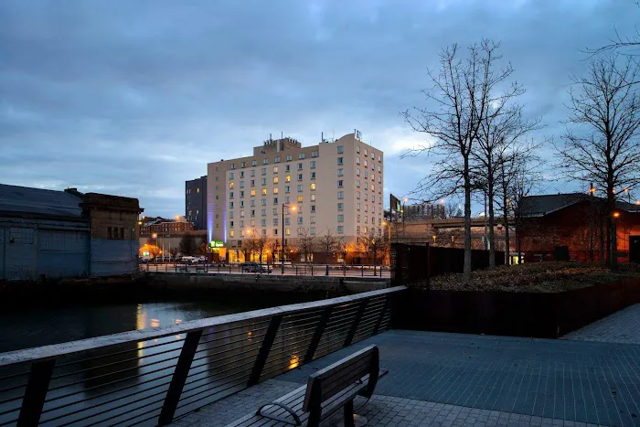 Holiday Inn Express Philadelphia - Penns Landing by IHG 5