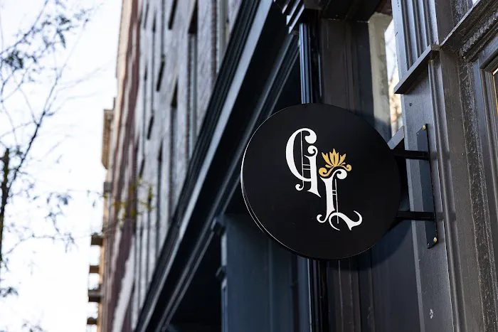 The Gas Lamp Hotel 5
