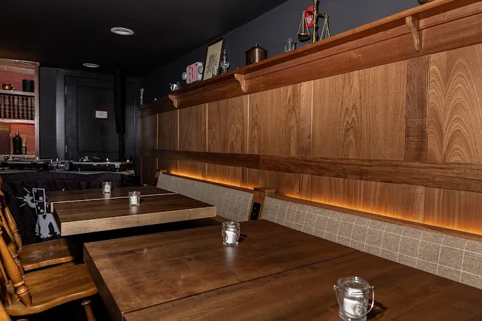 The Gas Lamp Hotel 5