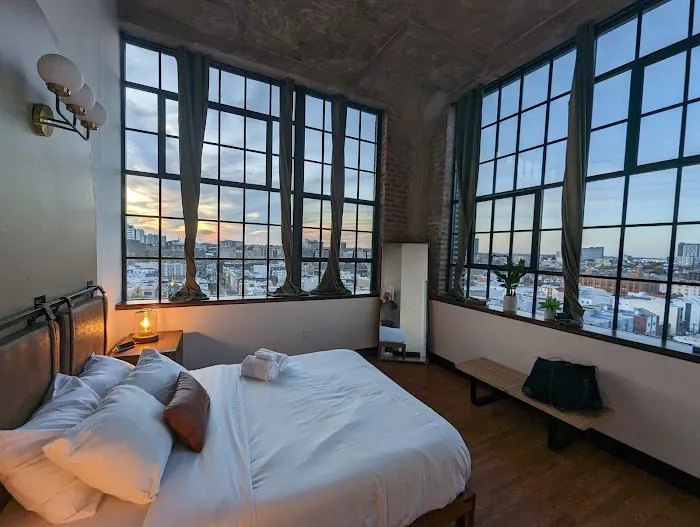 Sosuite at Independence Lofts - Callowhill 5