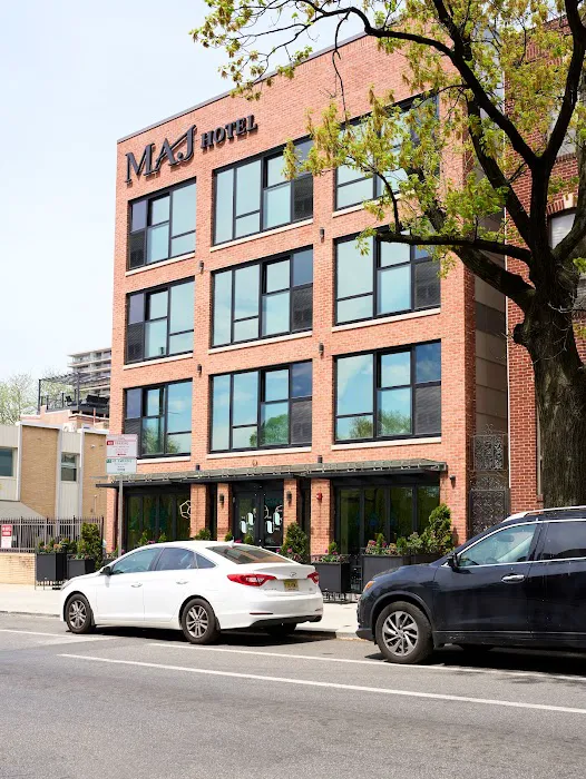The Maj Hotel 5