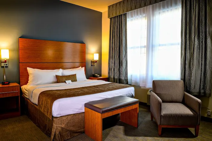 Best Western Plus Philadelphia Convention Center Hotel 5