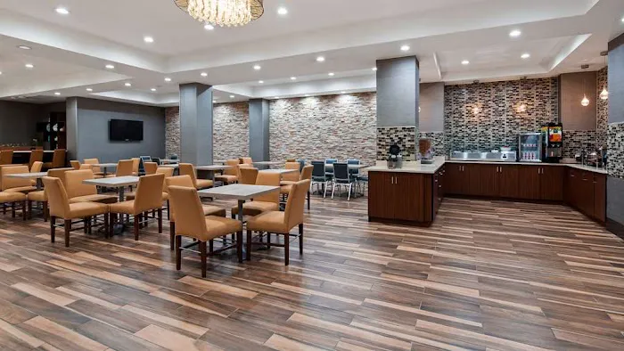 Best Western Plus Philadelphia Convention Center Hotel 5