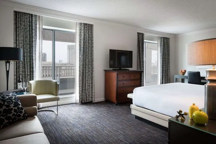 The Logan Philadelphia, Curio Collection by Hilton 4