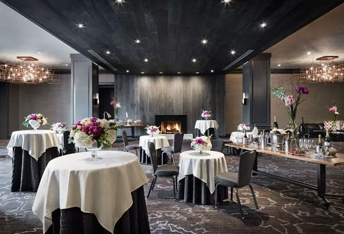 The Logan Philadelphia, Curio Collection by Hilton 4